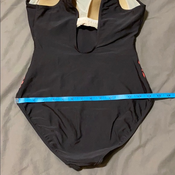 One Piece 🩱 Bathing Suit - Picture 9 of 9